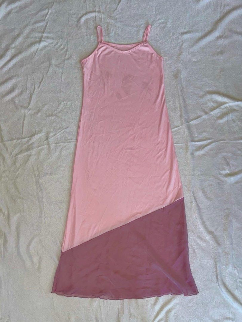 pink two toned dress (Category: Dresses) located in Las Pinas. Submitted by cccurations (Listing ID 1457869216, Image 1). Description: 🔖 pink two toned dress 🪡 length: 49” 🪡 shoulder to pit: 8” 🪡 bust: 30” 🪡 waist: 32” 🪡 soft material on top 🪡 sheer bottom (different shade of pink!) 🪡 super cute dress! 🥹 🪡 also available in purple and blue! 🪡 flaw/s: stains in front 🥹 although it’s not that much noticeable when worn! 🔖 ₱450 🔖 commen