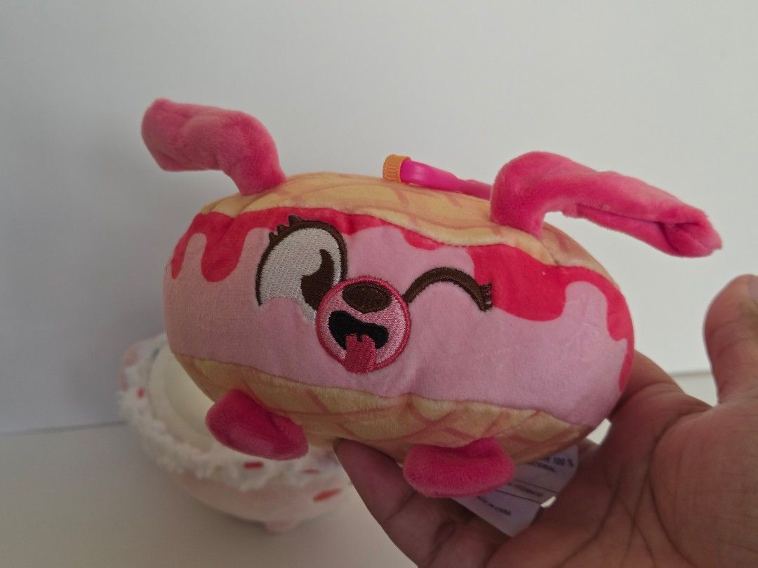 Plushie Pack [Twst Jamil and Kamil, Popmart] (Category: Plushies & Soft Toys) located in Manila. Submitted by gammacurry (Listing ID 1457845681, Image 3). Description: - Set of 4 unique plushies - Twisted Wonderland Plushies of Jamil and Kamil (authentic) - PopMart Roaming Series Plush Toy - Random Dog Plush.
