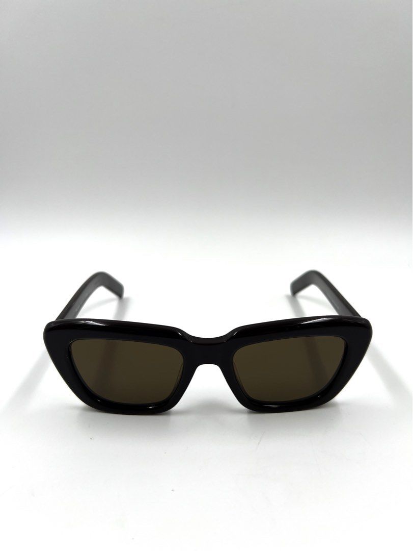 ⚜️Prada Cateye sunglass 🕶️🤎 (Category: Luxury Accessories) located in Makati City. Submitted by 90sangel (Listing ID 1456771845, Image 3). Description: •Item: Prada Cat eye sunglass 🕶️🤎 •Size: one size see photos above •Condition: Brand new condition. Color cigar 🤎 .