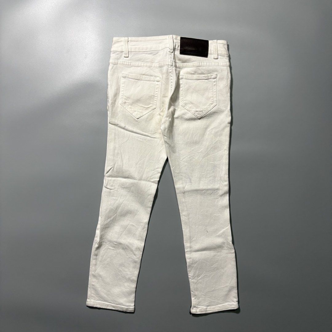 Prada White Skinny Cropped Leg Jeans (Category: Luxury Apparel) located in Tayabas. Submitted by bayabaskartell (Listing ID 1457724106, Image 2). Description: .