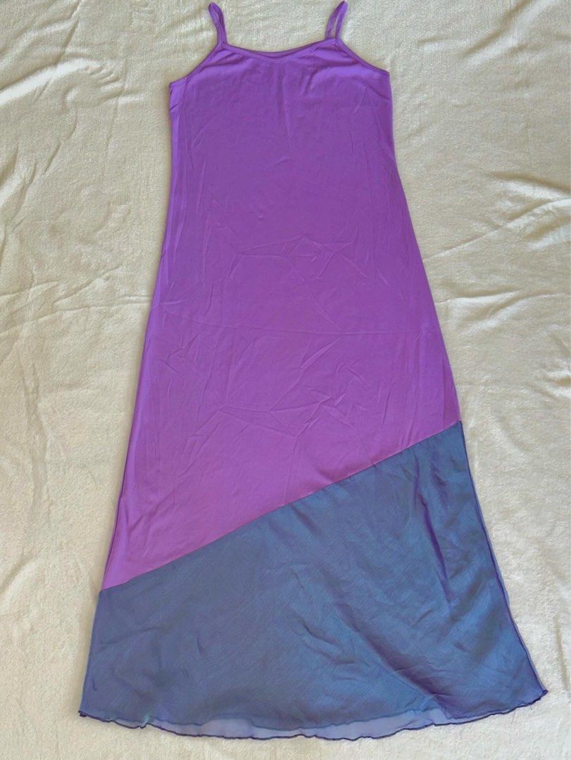 purple two toned dress (Category: Dresses) located in Las Pinas. Submitted by cccurations (Listing ID 1457868427, Image 2). Description: 🔖 purple two toned dress 🪡 length: 49” 🪡 shoulder to pit: 8” 🪡 bust: 30” 🪡 waist: 32” 🪡 soft material on top 🪡 sheer bottom (different shade of purple!) 🪡 super cute dress! 🥹 🪡 also available in pink and blue! 🔖 ₱900 🔖 comment “mine” to get the item! 🔖 comment “next” if you’re willing to get the ite
