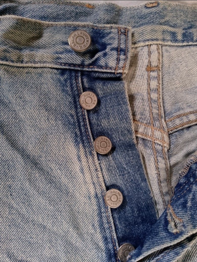 Ralph Lauren RL Jeans Size 32/30 (Category: Jeans) located in Manila. Submitted by poisonthrift (Listing ID 1457800463, Image 2). Description: - Classic light wash denim jeans - Brand: Ralph Lauren - Closure: Button fly - Features: Signature RL leather patch on back .