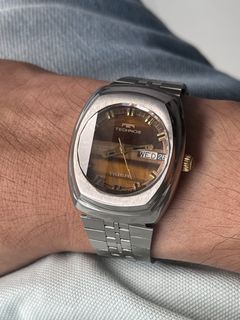 (Category: ) located in . Submitted by luu-vintagewatch (Listing ID 1457712976, Image 1). Description: .