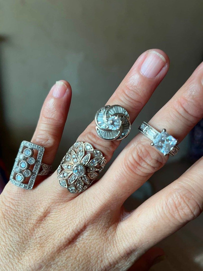 Rings 925 Silver with Genuine Gems (Category: Rings) located in Manila. Submitted by thrifty_cool (Listing ID 1457725360, Image 2). Description: .