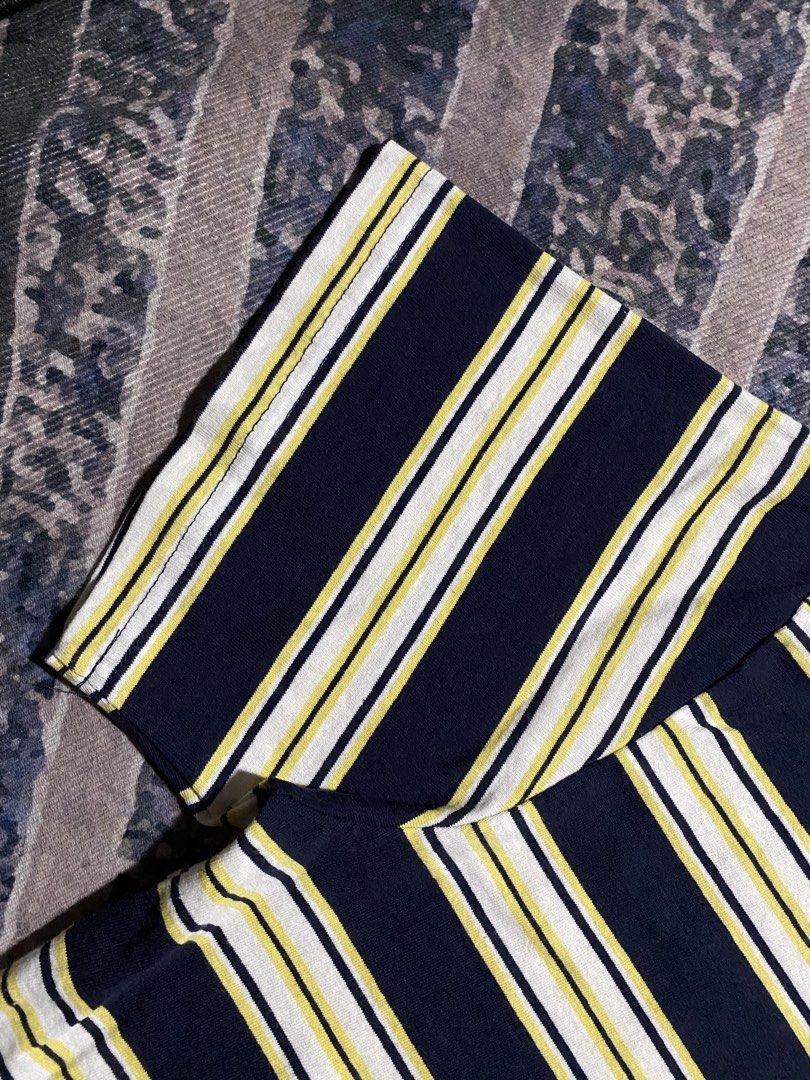 S. Polo Assn. Oversized Multi-Stripe Crew Neck T-Shirt (authentic) (Category: Tshirts & Polo Shirts ) located in Goa. Submitted by _rawgallery (Listing ID 1457714574, Image 2). Description: One size fits all Boxy type width : 24 length : 25.5.