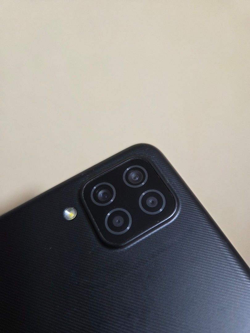 Samsung A12 128gb Second-Hand (Category: Samsung) located in Manila. Submitted by gammacurry (Listing ID 1457842487, Image 3). Description: A 2nd hand Samsung A12 Sold with no Box and No Charger.