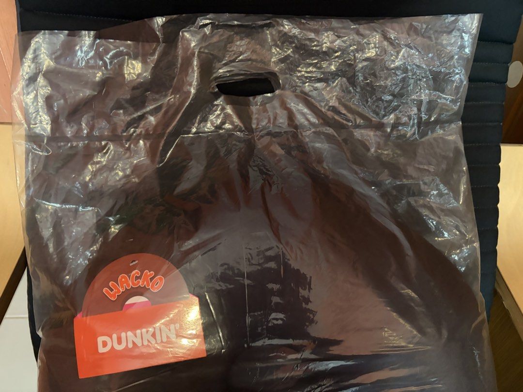 (Sealed) Dunkin' Pillow Wacko (Category: Bedding & Towels) located in Quezon City. Submitted by mmiyah27 (Listing ID 1457763327, Image 2). Description: - Brand new Dunkin' pillow - Still in original packaging - Donut shape design - Ideal for Dunkin' fans - Perfect for couch or bed decoration.