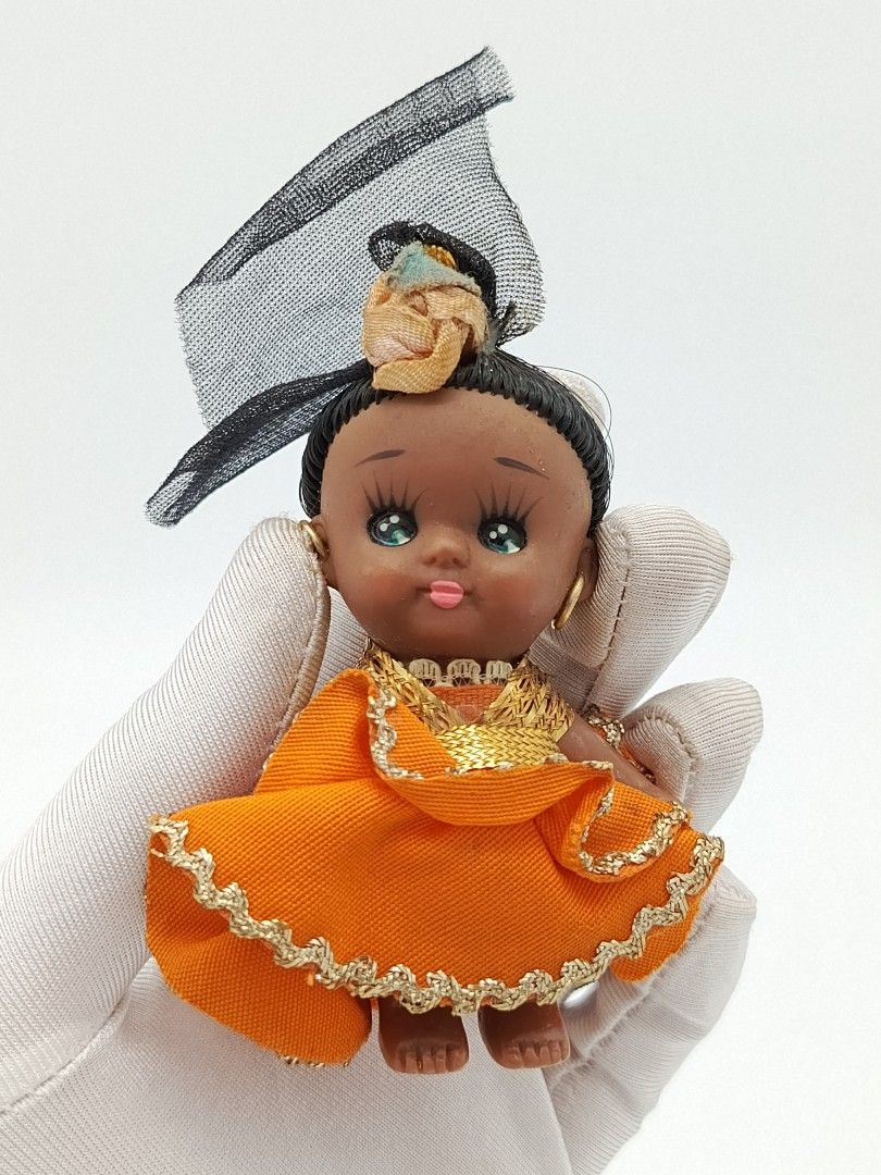 SET: 2 PCS Vintage Mini Japan Dolls (Category: Vintage Collectibles) located in Santa Cruz. Submitted by g-stuff21 (Listing ID 1457752628, Image 2). Description: Sold as set only. With signs of dirts and aging. Feel free to pm for more info..