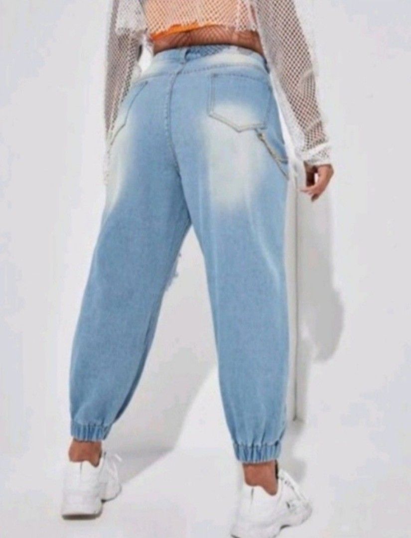 Shein Ripped Denim Jogger Jeans (Category: Jeans) located in Batangas. Submitted by thriftshop_izy15 (Listing ID 1457754089, Image 3). Description: PRODUCT DETAILS Brand: Shein Size: 3XL Measurement when laid flat; in inches: Waist size: 21" Rise: 15.5" Length: 40" Color: Light acid washed Condition: Unused. If you have any inquiries regarding item/s feel free to contact me in this #09776108045.