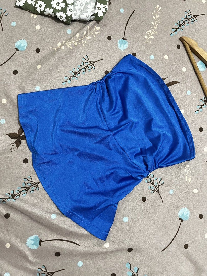 SHEIN Tube Top (Category: Sleeveless) located in Valenzuela. Submitted by mrythings (Listing ID 1457721287, Image 3). Description: - ₱180 each - Colors: Lime Green & Royal Blue - Size: XS-Small.