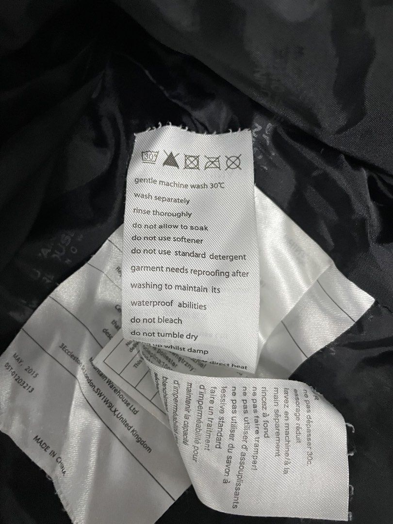 Ski Jacket (Category: Babies & Kids Fashion) located in Singapore. Submitted by wenw456 (Listing ID 1457714246, Image 3). Description: Ski Jacket for a big kid or fun sized adult! Selling because I am moving. Jacket served me fantastically well. Get it for a steal!.