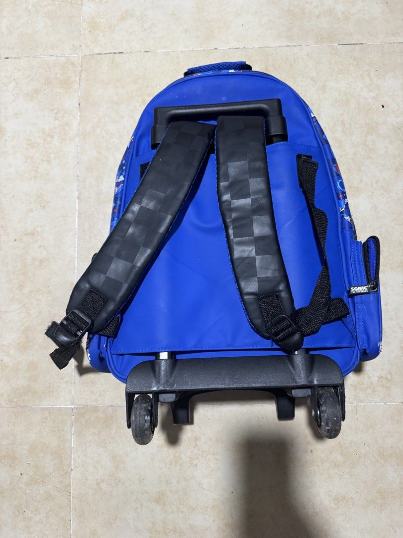 Smiggle trolley sonic (Category: Strollers) located in Quezon City. Submitted by silvergem_96 (Listing ID 1457749131, Image 3). Description: - smiggle trolley - sonic - Spacious interior - Classic and versatile design.
