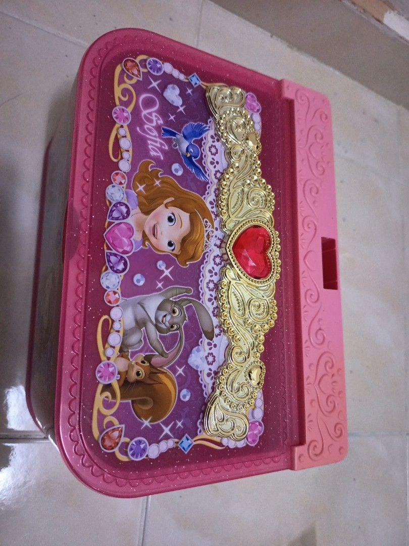 Sofia the First box (Category: Accessory holder, box & organisers) located in Kajang. Submitted by nur_shop1 (Listing ID 1457760572, Image 3). Description: sofia the first box.