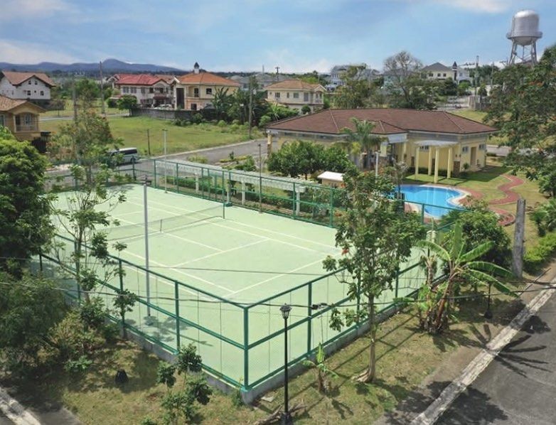 South Forbes | Silang, Cavite (Category: Lot) located in Pasig City. Submitted by maraholgado (Listing ID 1457769665, Image 2). Description: 2 Vacant lots in South Forbes for Sale Lot Area per Lot: 150 sqm approx Total Lot Area: 300 sqm approx Property Features: Regular Cut - easy to maximize lot area (Rectangular cut) The property also sits along an arterial road - making it a private lot choice. Single loaded lot giving you more privacy Flat - 