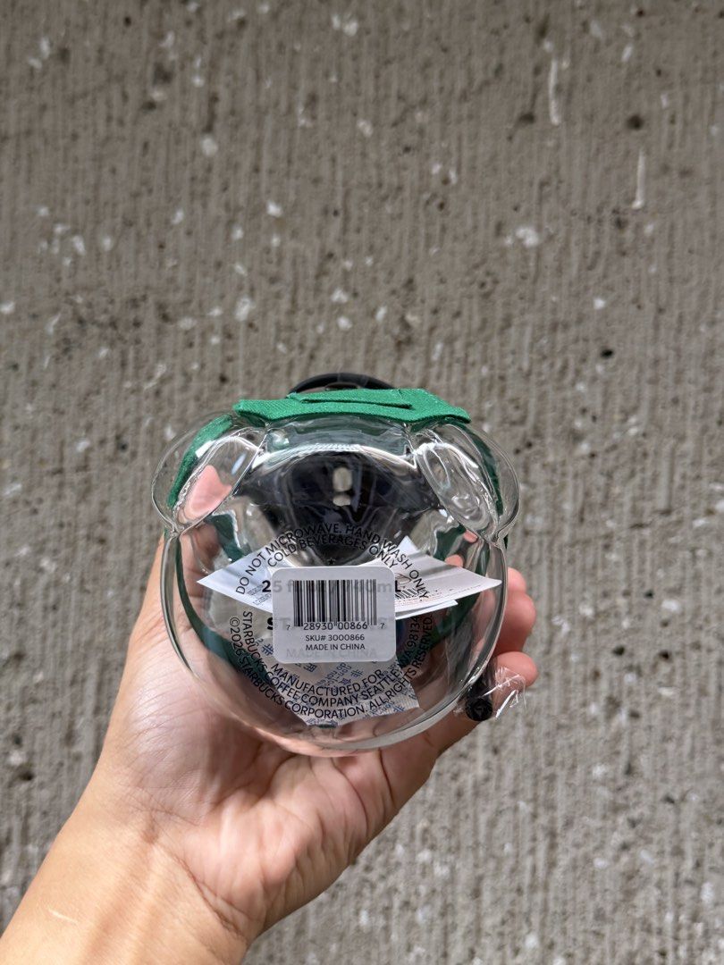 Starbucks Bearista Glass Cup (Category: Water Bottles & Tumblers) located in Paranaque City. Submitted by bcjav (Listing ID 1457770921, Image 2). Description: .