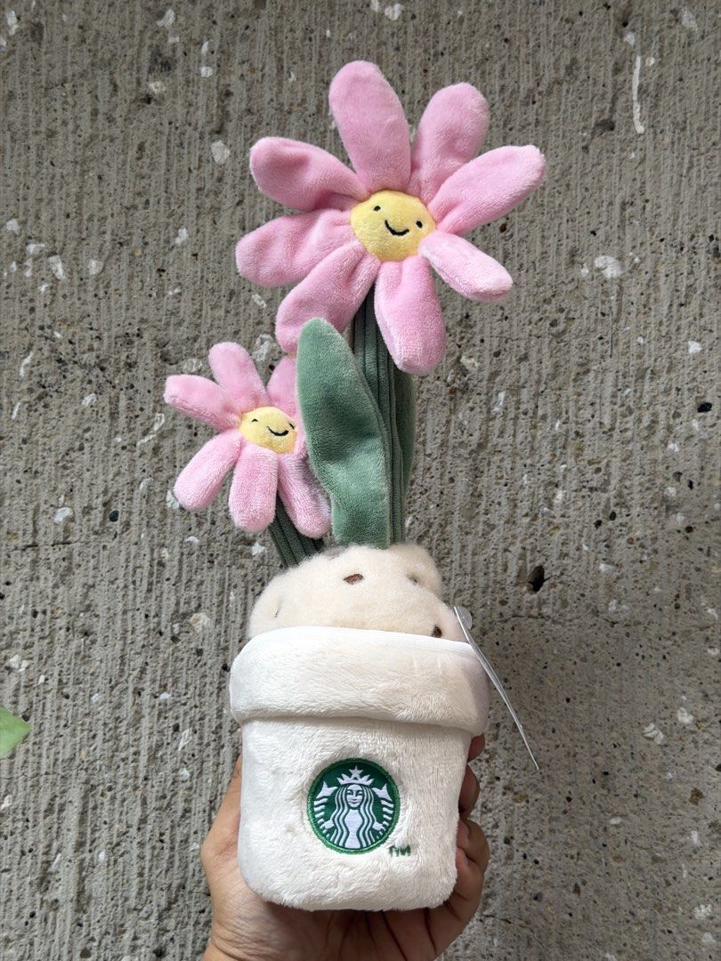 Starbucks Plushie Daisy Plush (Category: Plushies & Soft Toys) located in Paranaque City. Submitted by bcjav (Listing ID 1457793727, Image 1). Description: .