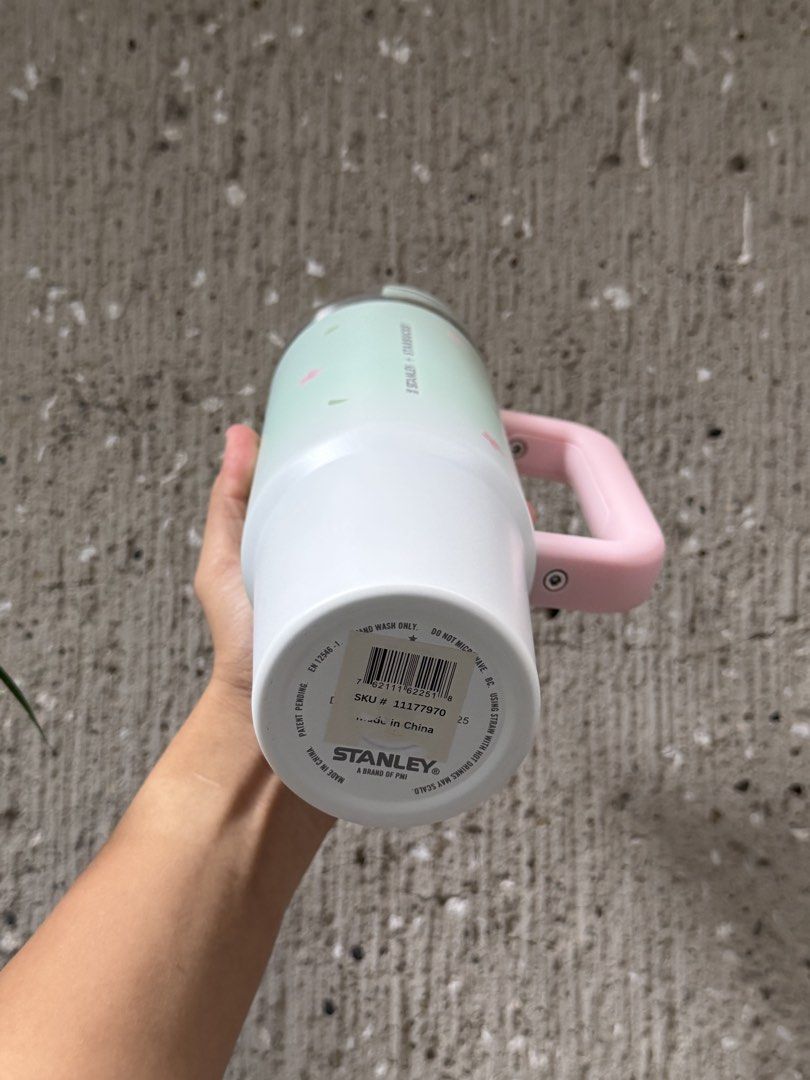 Starbucks Stanley Floral 30oz (Category: Water Bottles & Tumblers) located in Paranaque City. Submitted by bcjav (Listing ID 1457772825, Image 2). Description: .