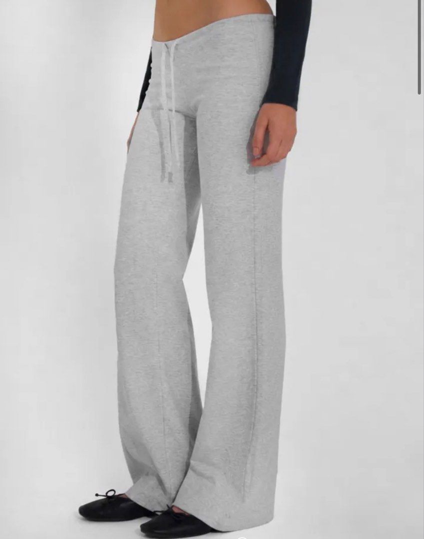 Subdued Wide-leg Flare Pants (Category: Other Bottoms) located in Quezon City. Submitted by morespace555 (Listing ID 1457802523, Image 3). Description: Selling low! Brandnew w/tag Store-bought in HK Altered to fit a 5'3 height 🩷.