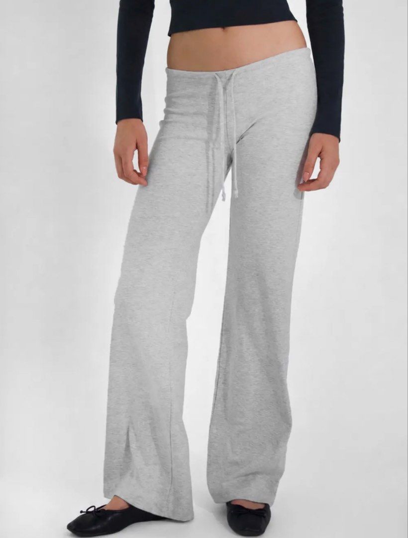 Subdued Wide-leg Flare Pants (Category: Other Bottoms) located in Quezon City. Submitted by morespace555 (Listing ID 1457802523, Image 1). Description: Selling low! Brandnew w/tag Store-bought in HK Altered to fit a 5'3 height 🩷.