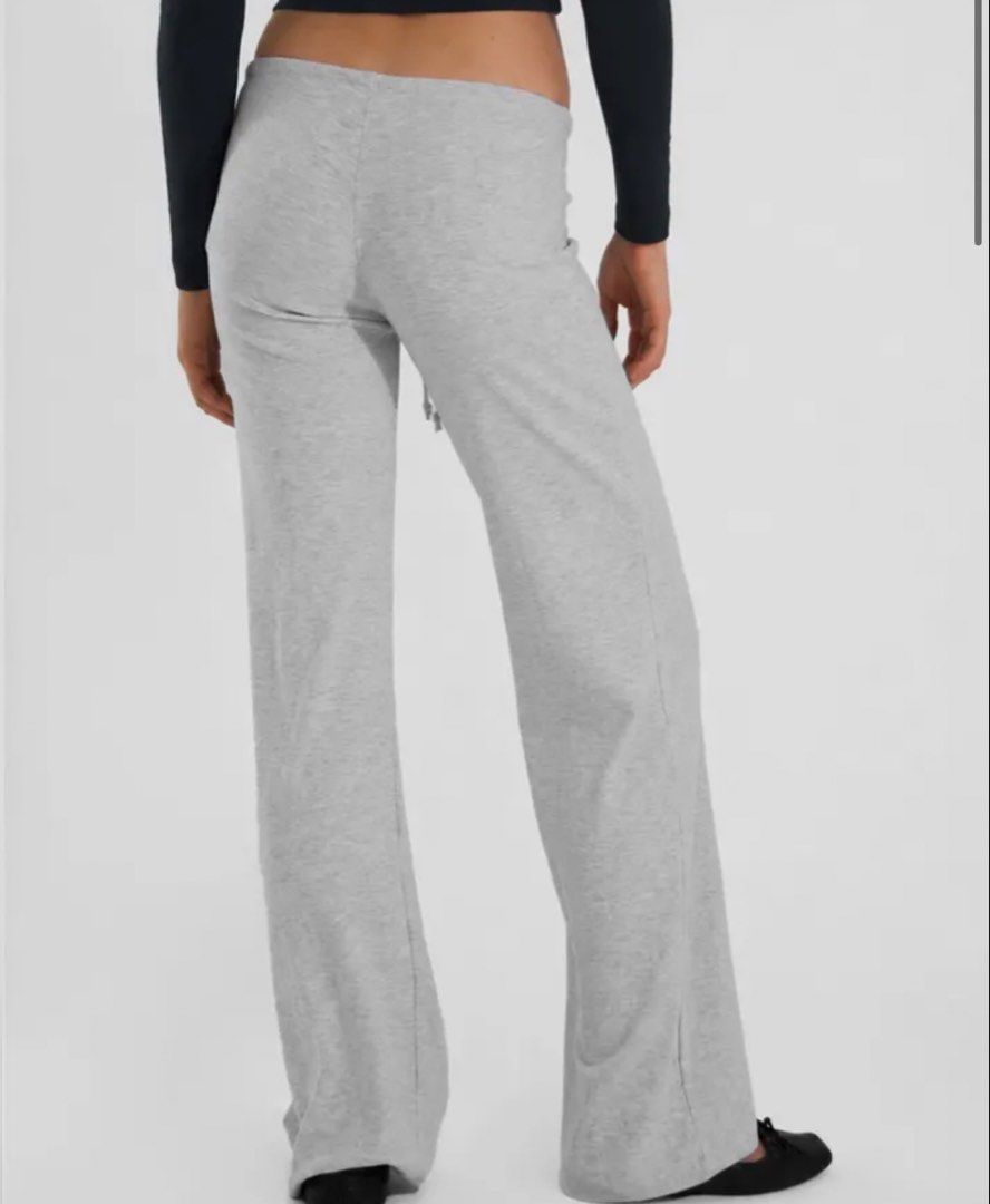 Subdued Wide-leg Flare Pants (Category: Other Bottoms) located in Quezon City. Submitted by morespace555 (Listing ID 1457802523, Image 2). Description: Selling low! Brandnew w/tag Store-bought in HK Altered to fit a 5'3 height 🩷.