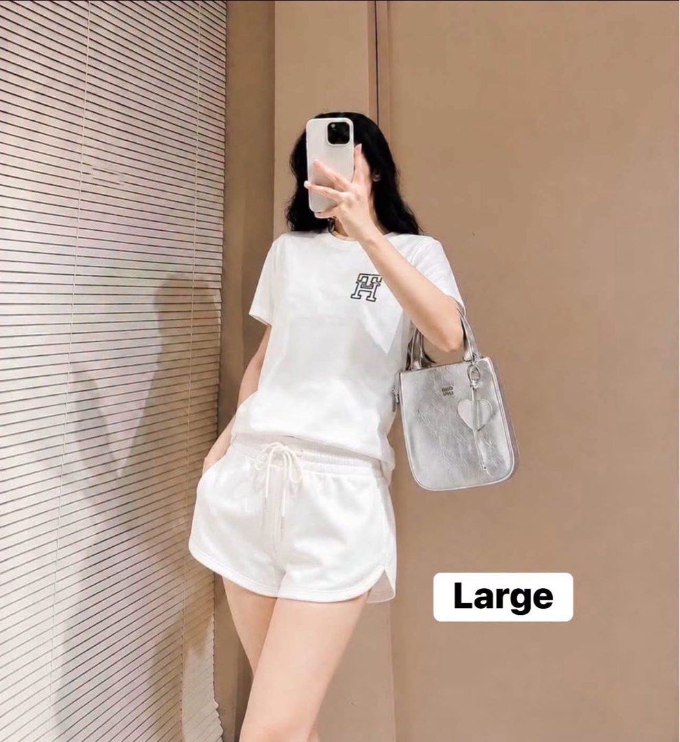 Tommy Hilfiger Original T-shirt (Category: Others Tops) located in Manila. Submitted by actd_luxury (Listing ID 1457887408, Image 3). Description: T•H•Embroidered women 😍 Onti lng tig iisa Size large na lng L: 20x26.