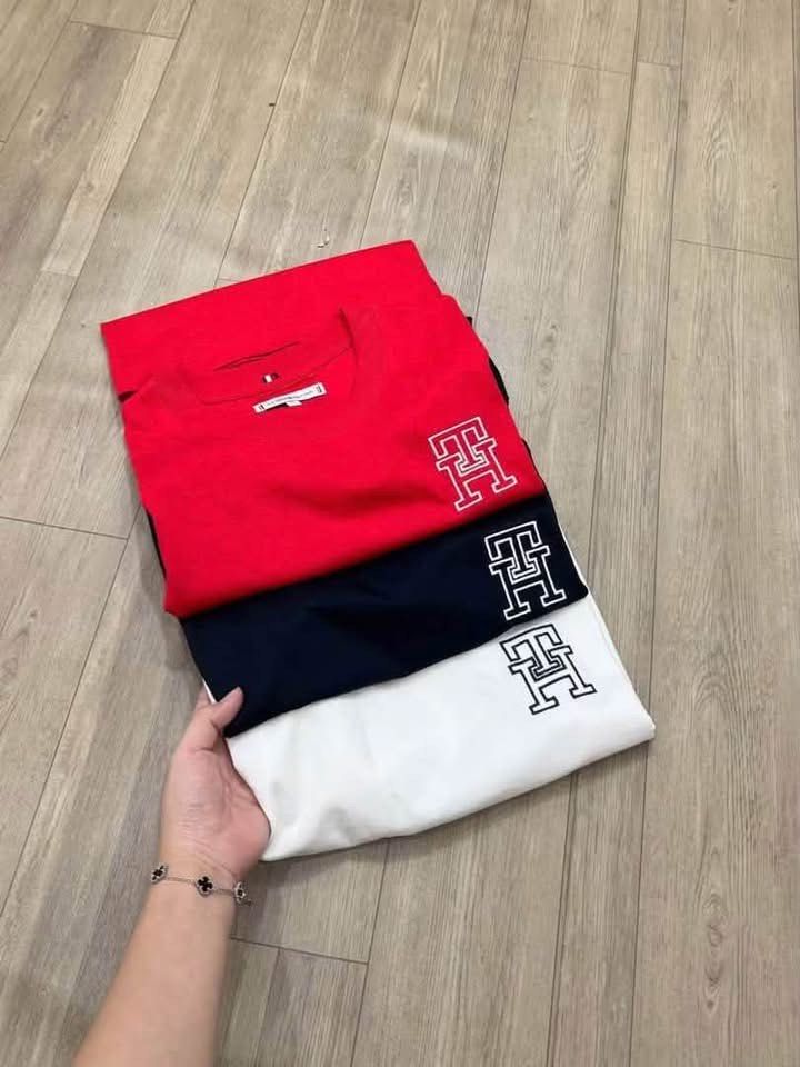 Tommy Hilfiger Original T-shirt (Category: Others Tops) located in Manila. Submitted by actd_luxury (Listing ID 1457887408, Image 2). Description: T•H•Embroidered women 😍 Onti lng tig iisa Size large na lng L: 20x26.