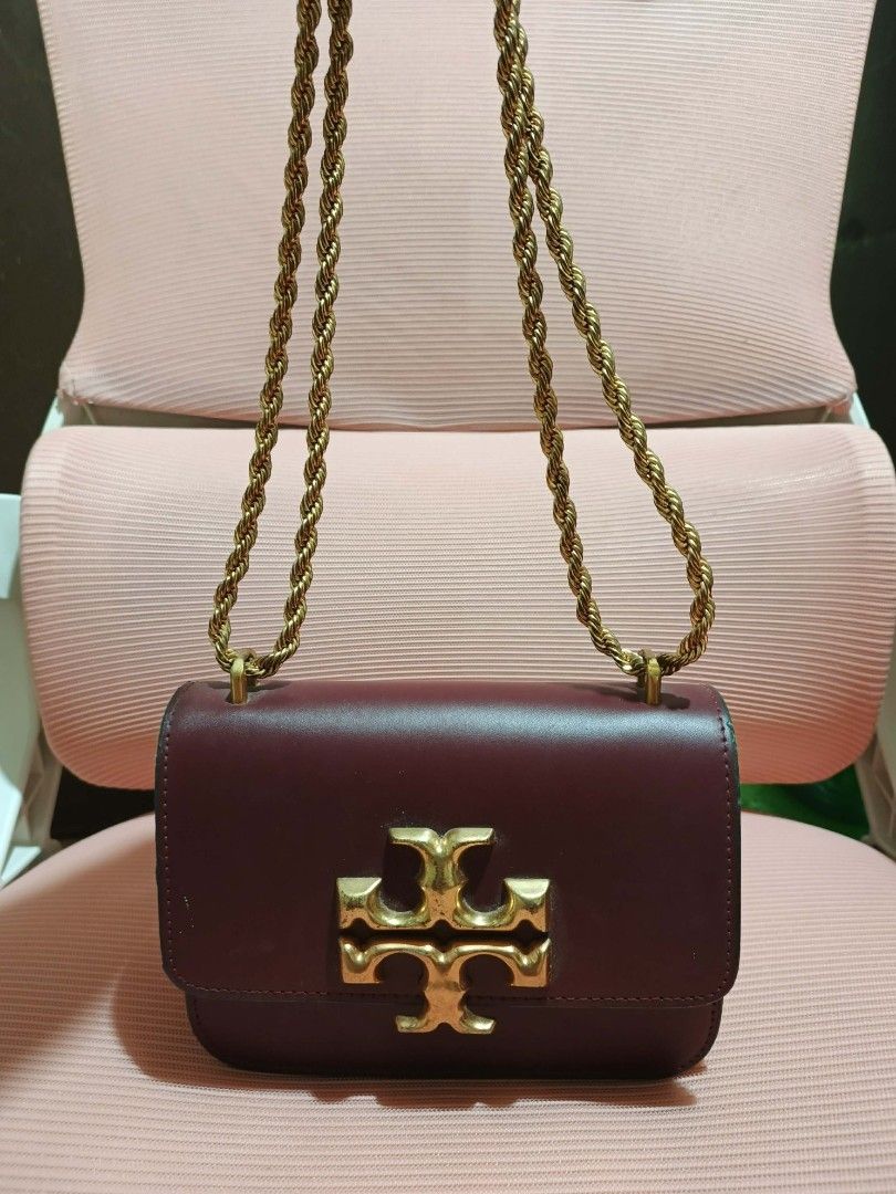 Tory Burch Kira Chevron Small Shoulder Bag (Category: Luxury Bags & Wallets) located in Macrohon. Submitted by vestiaryse42944 (Listing ID 1439605970, Image 3). Description: Still in very good condition NGA, JAPAN sourced Has some normal signs of wear on hardwares (but not noticeable) Dm for more actual pictures Buy at your own risk Sure buyers only Will autoblock unsure buyers and seeners (waste of time).