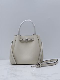 (Category: ) located in . Submitted by premiumoutlets. (Listing ID 1457822219, Image 1). Description: .