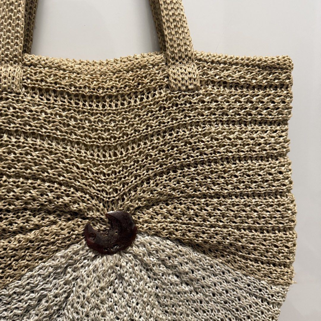 Two-toned Woven Straw Beach Bag (Category: Beach Bags) located in Baliuag. Submitted by from.linea (Listing ID 1457780519, Image 2). Description: Two-toned Woven Beach Bag Price: ₱300 Brand: No Brand RFS: Decluttering (personal preloved bags, not bought from ukay) Location: Baliuag, Bulacan Pickup/Meet-up: Around Baliuag Delivery Options: SPX | Lalamove (Delivery fee will be shouldered by the buyer) Additional Notes: Feel free to send a private m
