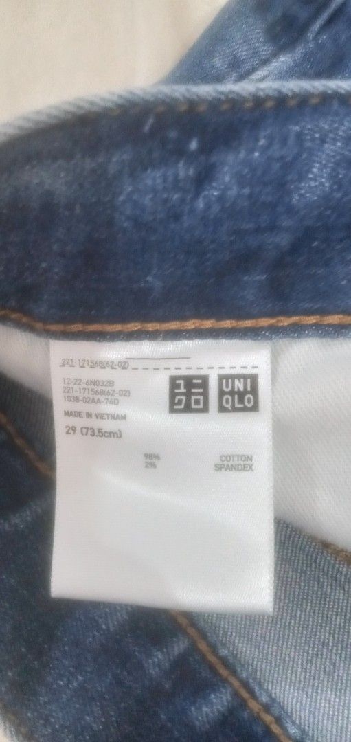 UNIQLO Ladies Shorts (Category: Shorts) located in Caloocan City. Submitted by teamgoodbuys (Listing ID 1457754480, Image 3). Description: UNIQLO Ladies short Shorts Waist 29" No issues .
