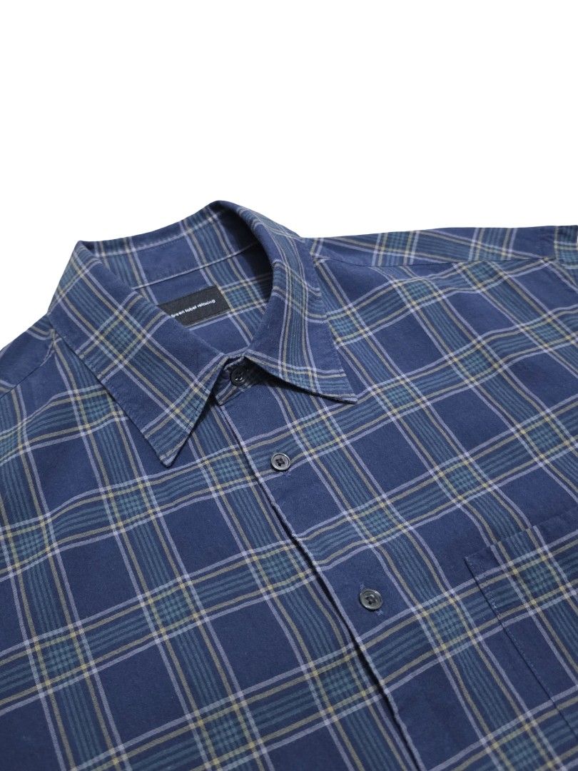 United Arrows Green Label Relaxing Regular collar button down shirt (Category: Tshirts & Polo Shirts ) located in Angeles City. Submitted by recyclecenter (Listing ID 1457831563, Image 3). Description: Size Small Measurements Shoulder 18 inches Width 22 inches Lenght 27.5 inches 1 chest pocket regular collar boxy fit .