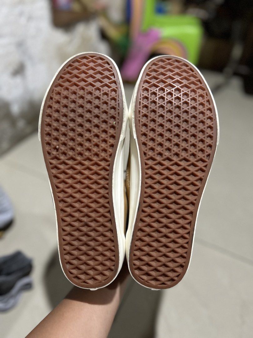 Vans (Category: Sneakers) located in Cebu City. Submitted by cyrilk1cks (Listing ID 1457762521, Image 3). Description: .