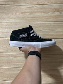 (Category: ) located in . Submitted by selected.kicks (Listing ID 1457718296, Image 1). Description: .