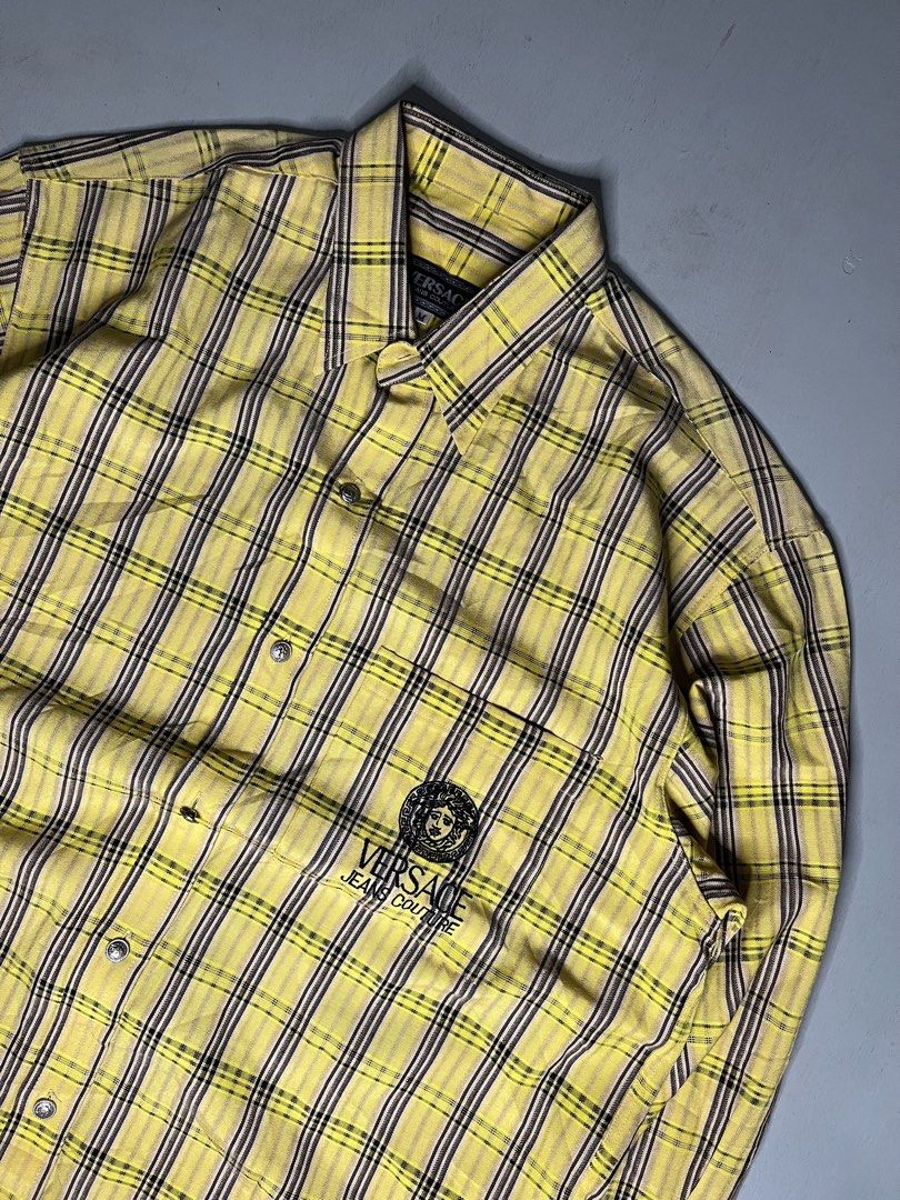 VERSACE JEANS COUTURE (Category: Luxury Apparel) located in Catbalogan. Submitted by wayndsyclee. (Listing ID 1457879587, Image 2). Description: VERSACE SIZE MEDIUM DIMES:WIDTH 25/32 EXCELLENT NO ISSUE COLOR RATE 9.5/10.