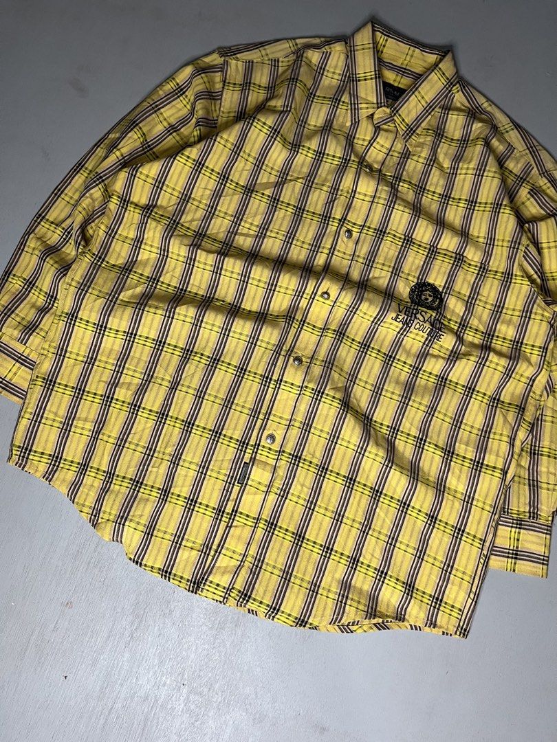 VERSACE JEANS COUTURE (Category: Luxury Apparel) located in Catbalogan. Submitted by wayndsyclee. (Listing ID 1457879587, Image 3). Description: VERSACE SIZE MEDIUM DIMES:WIDTH 25/32 EXCELLENT NO ISSUE COLOR RATE 9.5/10.