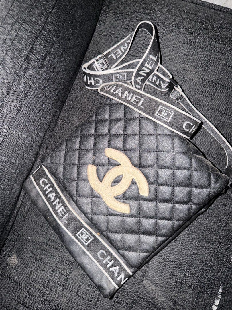 Vintage Chanel Unisex Bag (Category: Luxury Bags & Wallets) located in Manila. Submitted by originalbagsph (Listing ID 1457763413, Image 1). Description: - Spacious interior - Classic and versatile design.