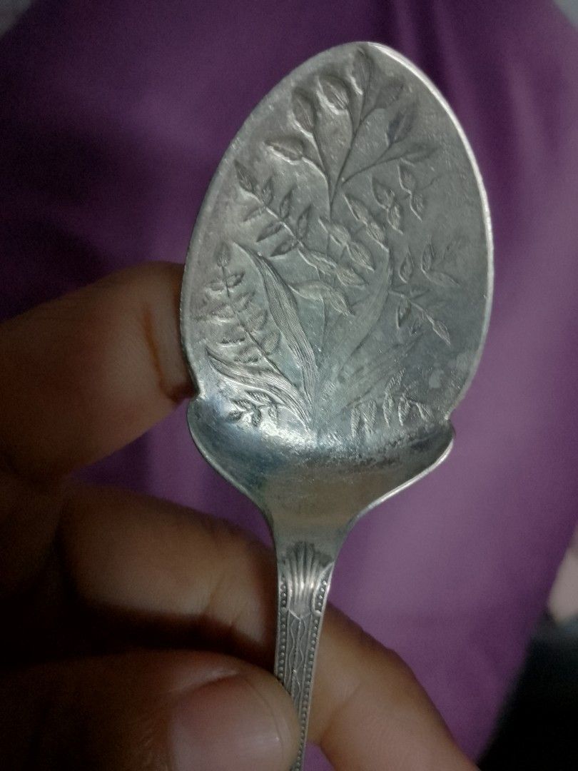 Vintage Engraved Spoon with Floral Design (Category: Dinnerware & Cutlery) located in Cardona. Submitted by nick_and_maria (Listing ID 1457865256, Image 3). Description: - Vintage spoon with beautiful floral engraving on bowl and handle. - Unique piece perfect for collectors or decorative display. - Measures approximately [insert length if known]..