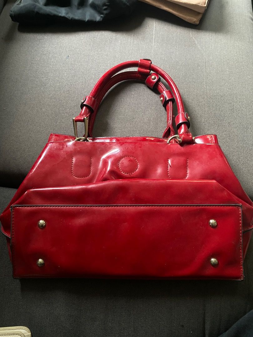 Vintage Glossy Leather Red Bag (Category: Luxury Bags & Wallets) located in Urdaneta. Submitted by sowwhimsical_oninsta (Listing ID 1457895223, Image 2). Description: Vintage Glossy Red Leather Bag Needs cleaning or you can use it as is.