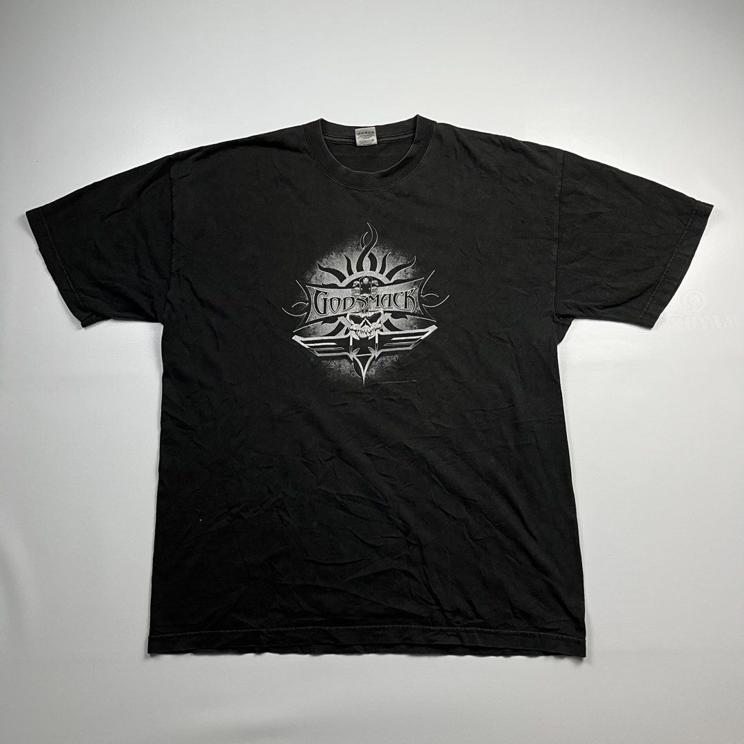 Vintage Godsmack (Category: Tshirts & Polo Shirts ) located in Lucena. Submitted by RAGGGGSSSS (Listing ID 1457809797, Image 1). Description: Vintage Godsmack XL on Tag 31x24 Still in Verygood Condition despite of its age Hairlines Only Dated 2003 2500 Freeshipping .