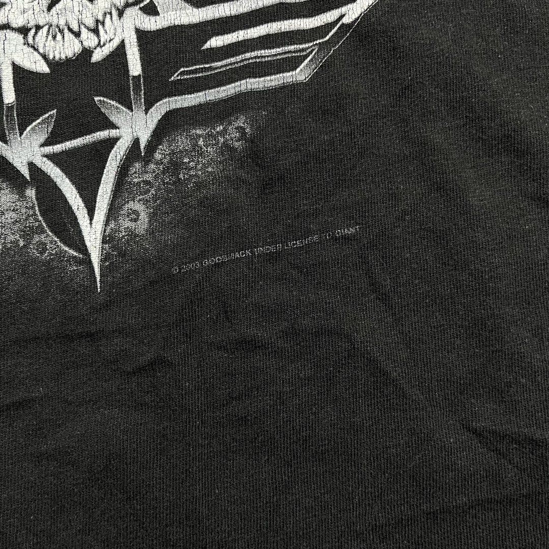 Vintage Godsmack (Category: Tshirts & Polo Shirts ) located in Lucena. Submitted by RAGGGGSSSS (Listing ID 1457809797, Image 3). Description: Vintage Godsmack XL on Tag 31x24 Still in Verygood Condition despite of its age Hairlines Only Dated 2003 2500 Freeshipping .