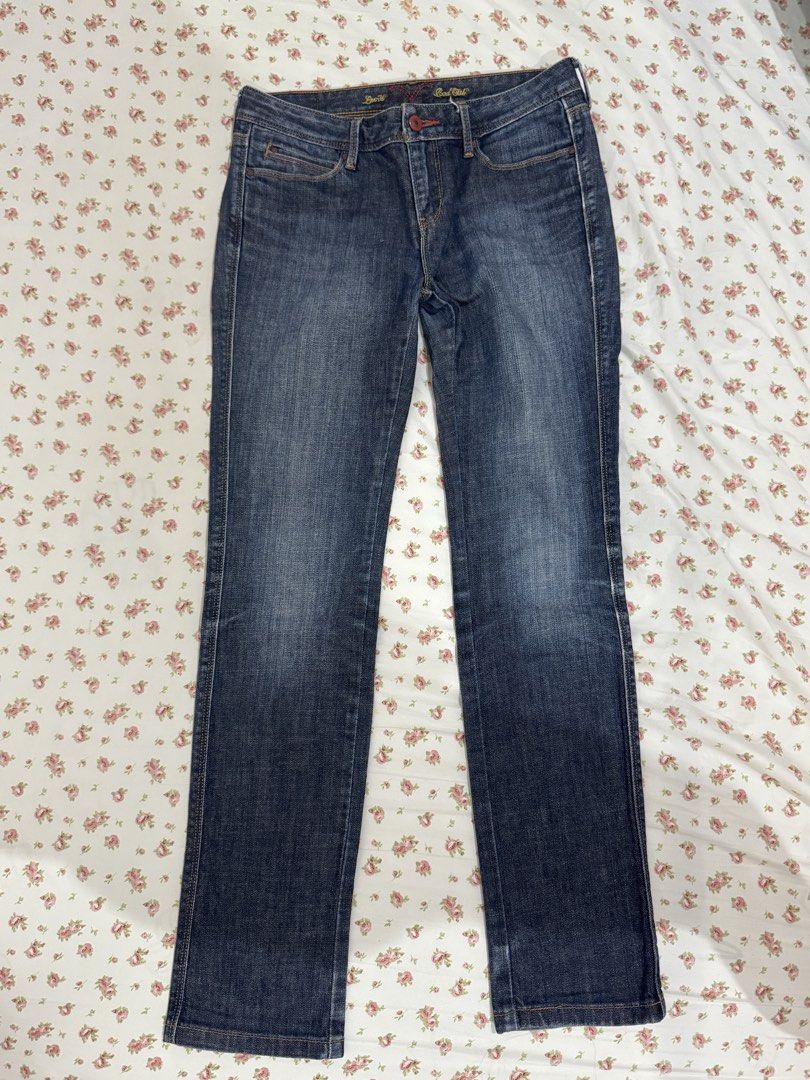 Vintage Low Rise Levi Red Tab Audrey Jeans (Category: Coats, Jackets and Outerwear) located in Paranaque City. Submitted by monduffcloset (Listing ID 1457890421, Image 3). Description: • Worn only a few times • W 27 // fits small to medium • rfs: decluttering TAGS ♡♡♡ Levis Vintage Bootcut Low Waisted 2000s y2k Japan Style jfashion kfashion Grunge Emo Biker Chic punk Dark Wash archive denim style altgirl rockstar indie indiesleaze.