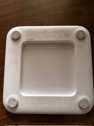 Xiaomi Smart Scale White (Category: Health Monitors & Weighing Scales) located in Makati City. Submitted by newdolphin.9c9fec (Listing ID 1457721861, Image 2). Description: - Tracks weight and body composition - Connects to Mi Fit app for easy monitoring - Sleek and minimalist design - Simple and user-friendly operation - Ideal for achieving your health and fitness goals.