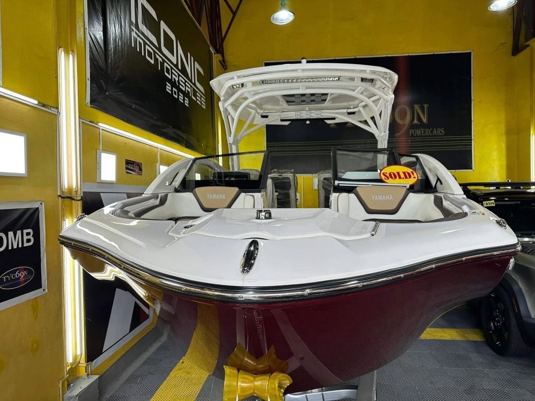 Yamaha 275SD Jetboat Speedboat (Category: Boats and Aircrafts) located in Pasig City. Submitted by tycoon.cars (Listing ID 1457756457, Image 2). Description: Yamaha 275SD Jetboat Speedboat 💎 Like Brand New 2022 Premier Luxury Performance Model Maroon Dual 1.8L Supercharged Marine Engines.