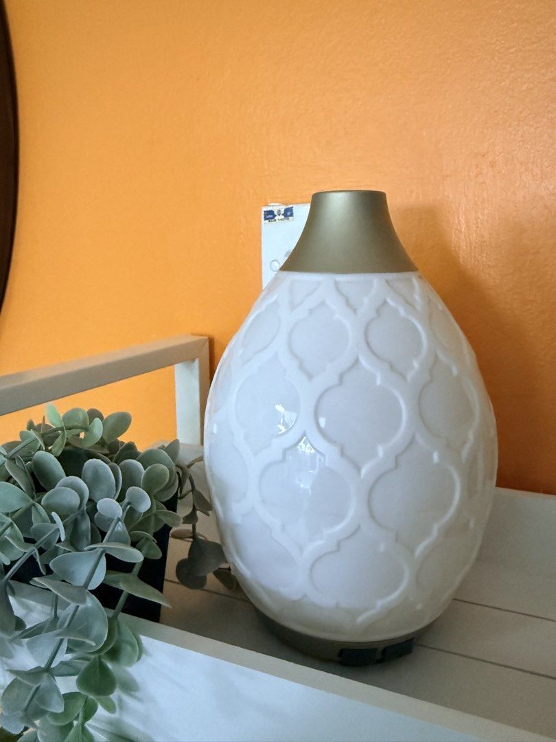 YL Diffuser (Category: Announcements) located in Alor Setar. Submitted by wniezmri33 (Listing ID 1457851829, Image 1). Description: Desert Mist No box Only diffuser .