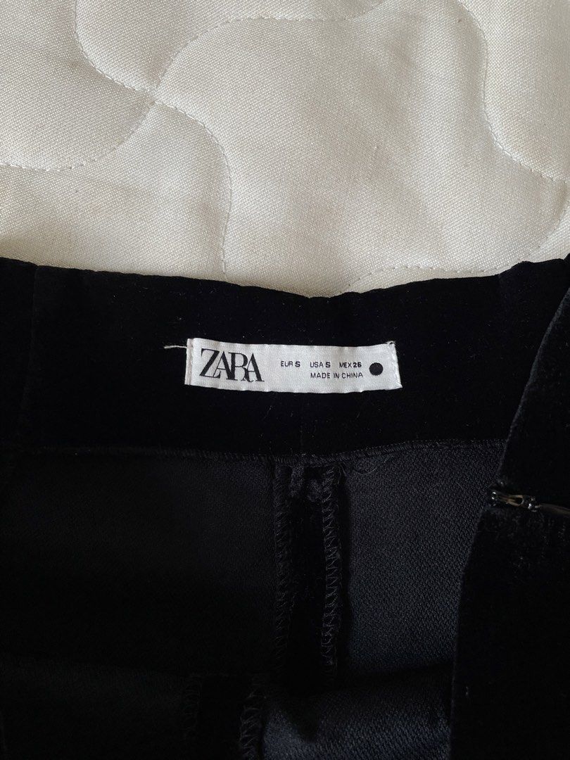 ZARA Black Velvet Culottes Size S (Category: Other Bottoms) located in Manila. Submitted by m.joseph (Listing ID 1457756466, Image 2). Description: Exact Measurements in inches Waist : 28 Length : 28.5 Thigh : 12.5 Leg Hole : 11.5 issue: from pants, ginawang shorts .