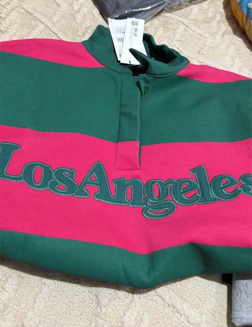 ZARA SWEATSHIRT (Category: Shirts) located in Pasig City. Submitted by declutterzzzz (Listing ID 1457817238, Image 1). Description: 💯 authentic Bought from Canada Brand New Rfs: declutterring .