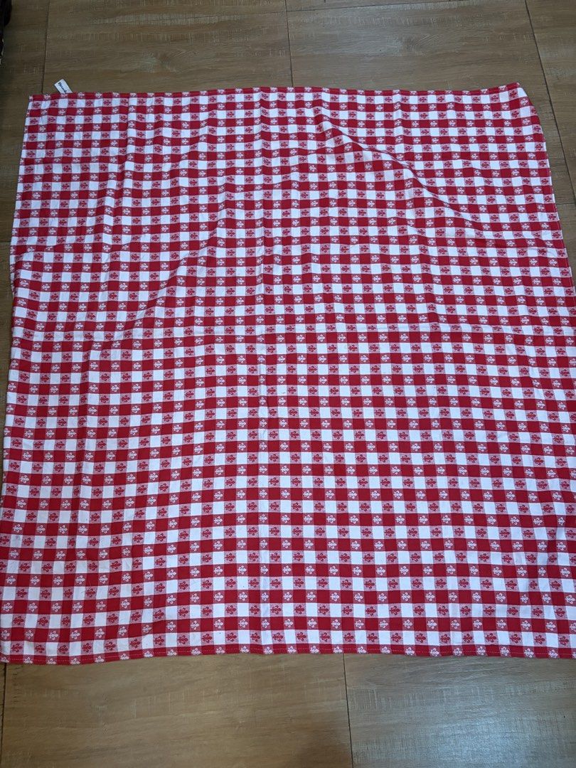 49”x47” table cover (Category: Carpets, Mats & Flooring) located in Dipolog. Submitted by playmatesfriend.ph (Listing ID 1457967768, Image 1). Description: .