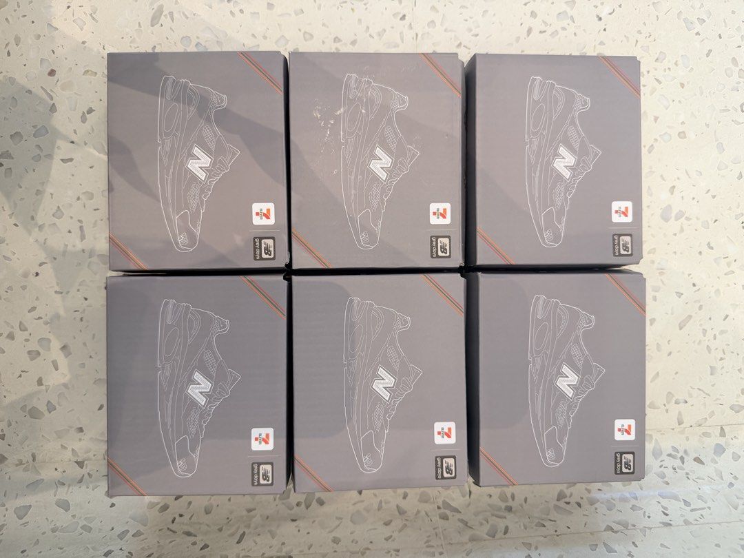 全新6盒未開NEW BALANCE 7-11盲盒 （分類：波鞋）位於 Hong Kong。 由 gls_winds 提交（商品編號 1457984869，圖片 1）。簡介： 🔥全新6盒未開NEW BALANCE 7-11盲盒 1盒 $100 2盒 $160 3盒 $210🔥 4盒 $280 5盒 $350 6盒 $420。