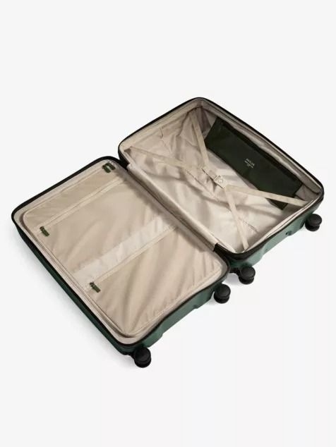 限時特價 原價$ 2450【英國直送】 ANTLER Icon Stripe Large hard-shell polycarbonate suitcase 78.5cm｜最快3日到貨｜$0 代購費 （分類：旅遊 - 旅行必需品及用品）位於 Hong Kong。 由 tracyttt 提交（商品編號 1458000500，圖片 3）。簡介： 🌟 產品亮點 100% polycarbonate Zip fastening Water-resistant shell, adjustable comfort-grip handle for personalised height settings, silent Glide 360 spinner wheels, TSA-approved combination lock, outer stripes for added protection, branded YKK reverse coil zips, secure fastening t