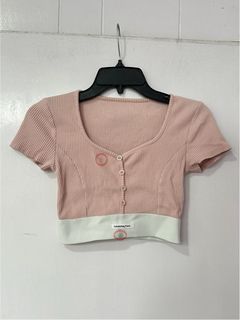 由 iris231 (刊登 ID 1457974977，圖片 1) 提交，位於 的 (類別：)，說明：。